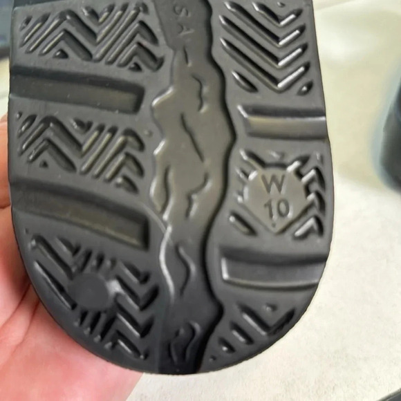 NUUSOL Hailey Black slides W10 waterproof evasol soft foam made in USA sandals - Picture 3 of 5